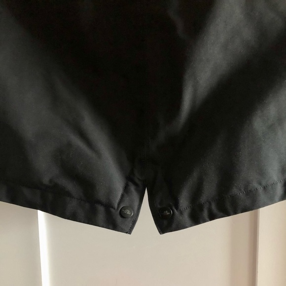 The North Face Woman Parka - Picture 8 of 11